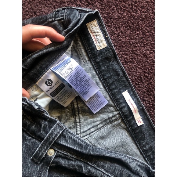 😎Levi’s Premium 70’s high-rise Flares - Picture 8 of 11